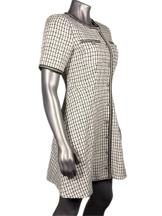 CeCe | Crew Neck Black & White Tweed Fit & Flare Dress Silver Button Down - Picture 4 of 15